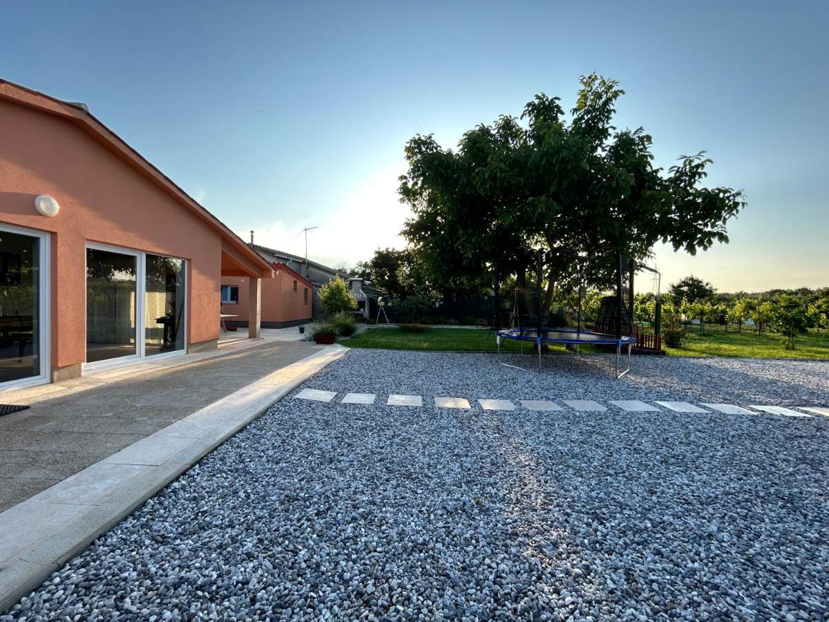 הוילה PUY Dora House With Wifi And Outdoor Swimming Pool מראה חיצוני תמונה