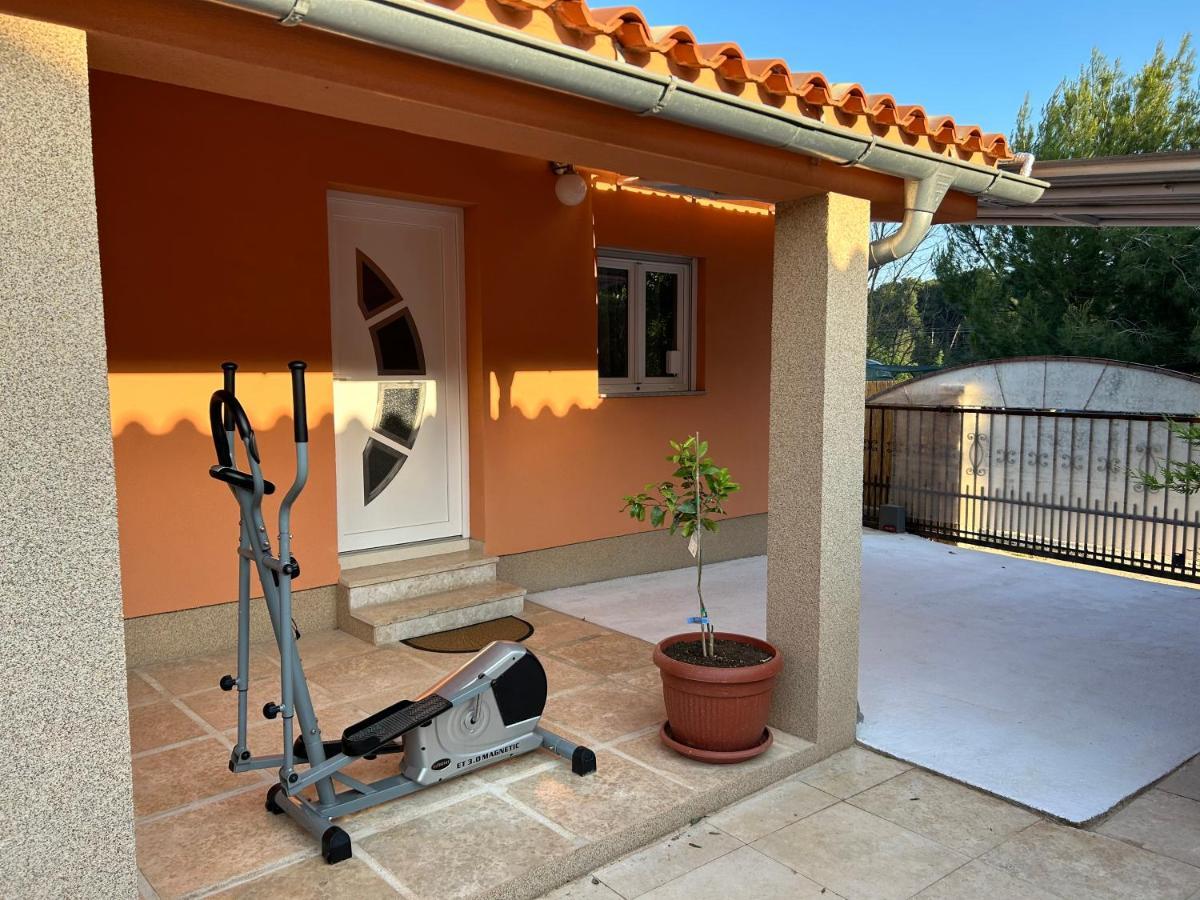 הוילה PUY Dora House With Wifi And Outdoor Swimming Pool מראה חיצוני תמונה